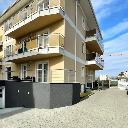 Apartment Bella Vista Red *